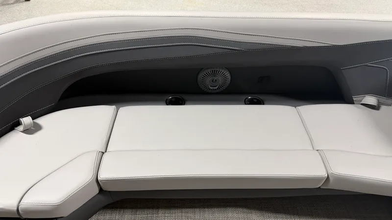 Slide: The Image of Barletta CABRIO24UC 2027 - 14