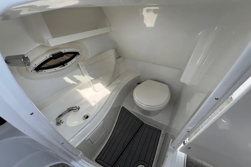 Slide: The Image of Cruisers 298 SS 2016 - 18