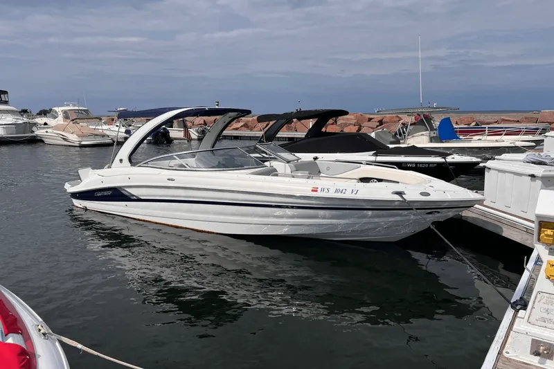 The Image of Cruisers Yachts 298 SS 2016 - 0