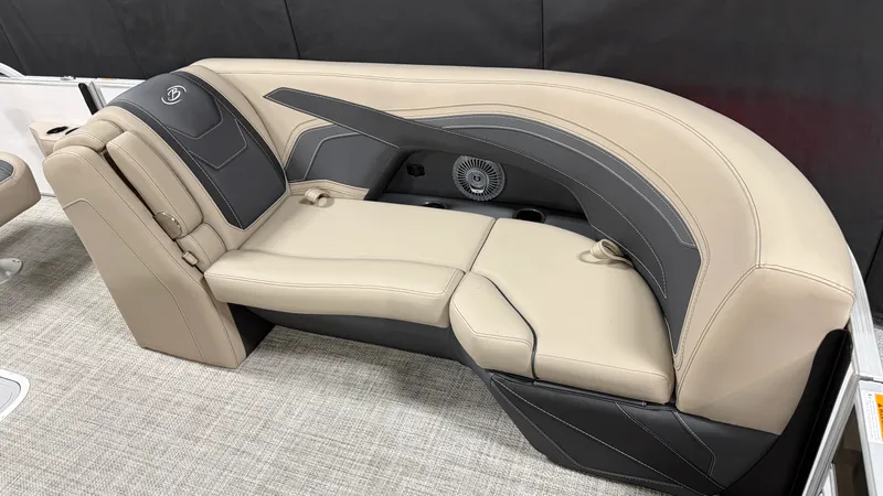 Slide: The Image of Barletta CABRIO22UC 2027 - 22
