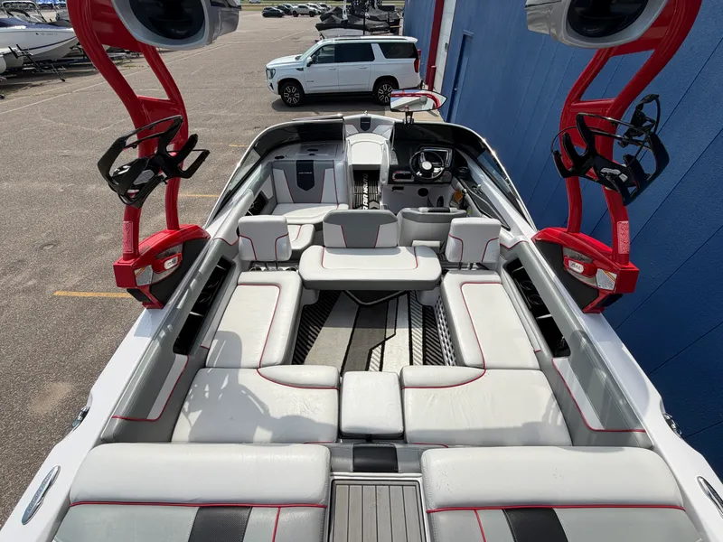 Slide: The Image of Nautique Super Air Nautique 230 2013 - 13