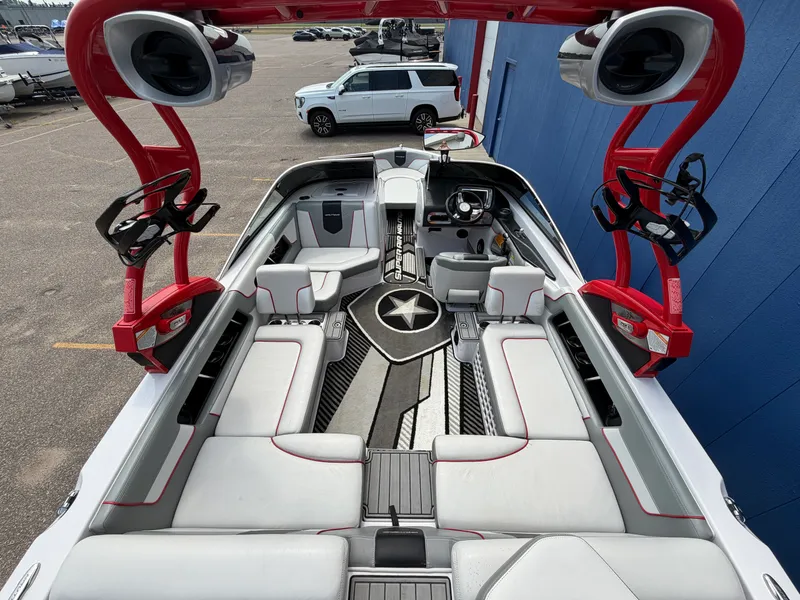 Slide: The Image of Nautique Super Air Nautique 230 2013 - 11