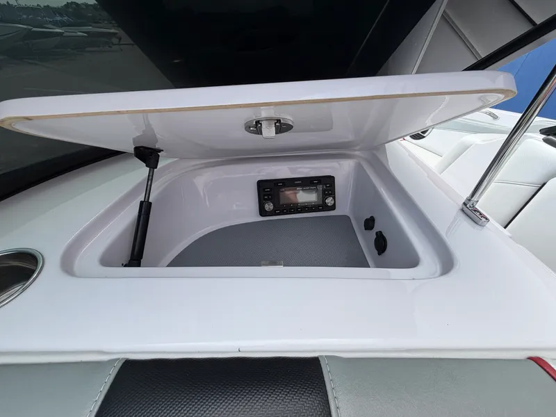 Slide: The Image of Nautique Super Air Nautique 230 2013 - 26