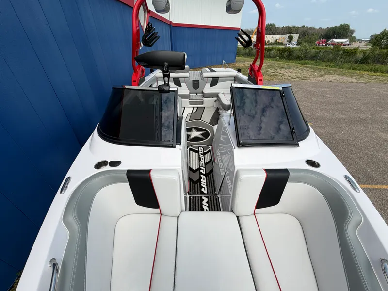 Slide: The Image of Nautique Super Air Nautique 230 2013 - 38