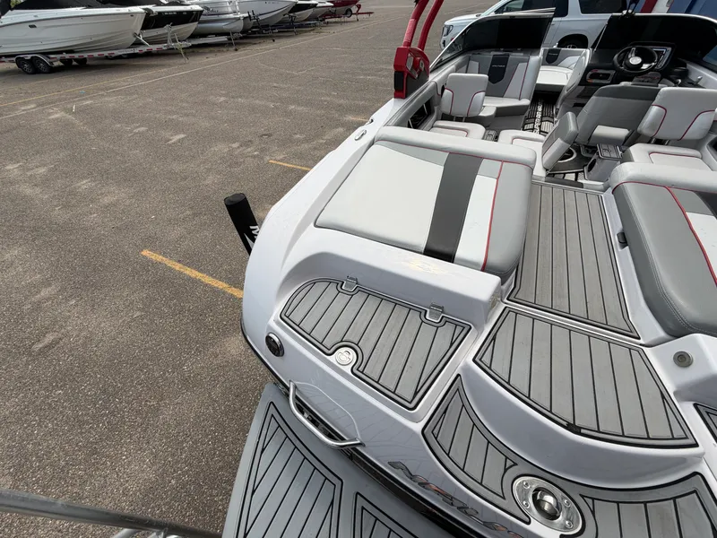 Slide: The Image of Nautique Super Air Nautique 230 2013 - 7