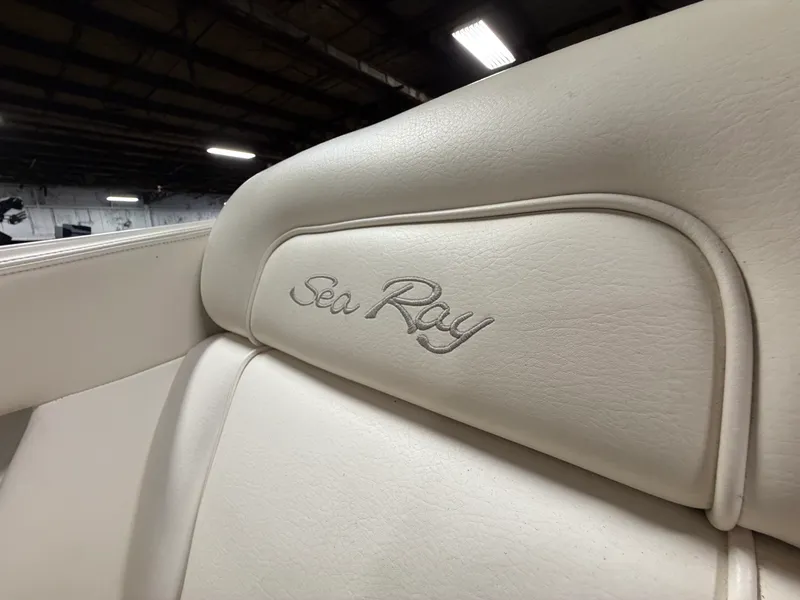 Slide: The Image of Sea Ray 220 SD 2012 - 33