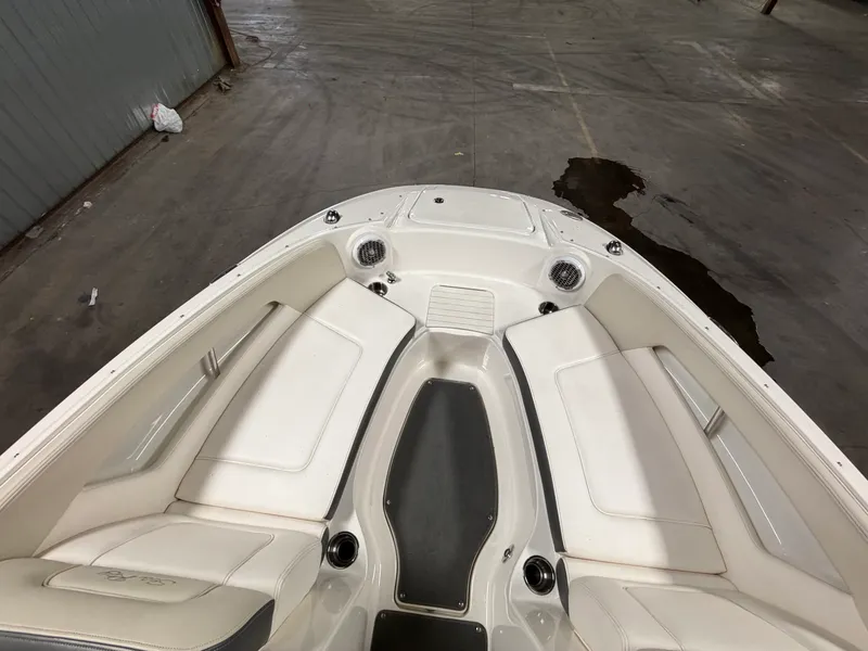 Slide: The Image of Sea Ray 220 SD 2012 - 26