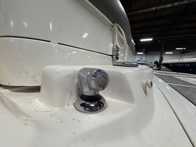 Slide: The Image of Sea Ray 220 SD 2012 - 10