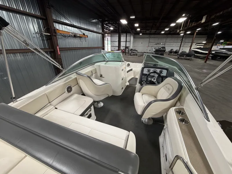 Slide: The Image of Sea Ray 220 SD 2012 - 11