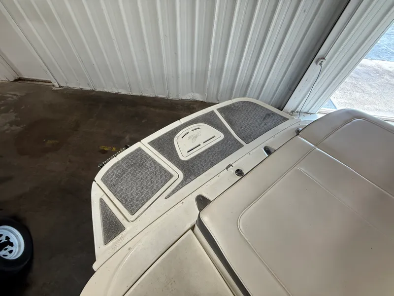 Slide: The Image of Sea Ray 220 SD 2012 - 74