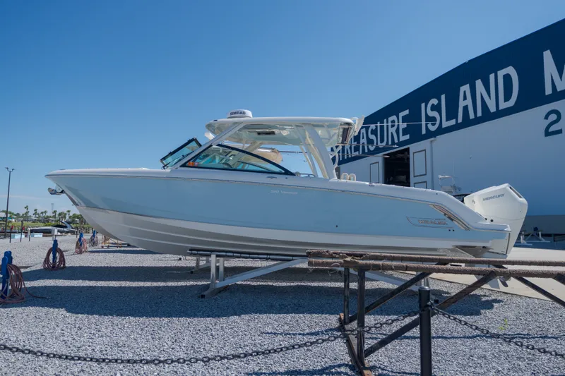 The Image of Boston Whaler VANTAGE 320 2025 - 0