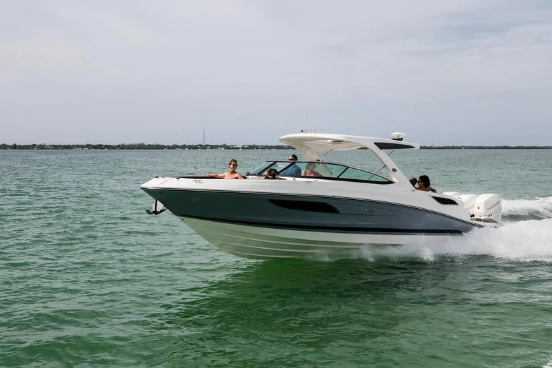 Slide: The Image of Sea Ray SLX 350 Outboard 2025 - 2