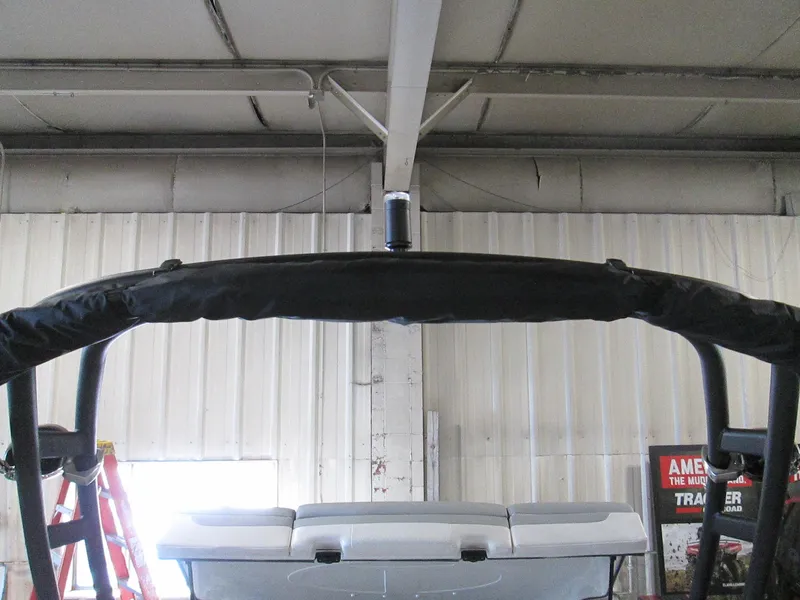 Slide: The Image of Tahoe 210 Si Limited 2023 - 50