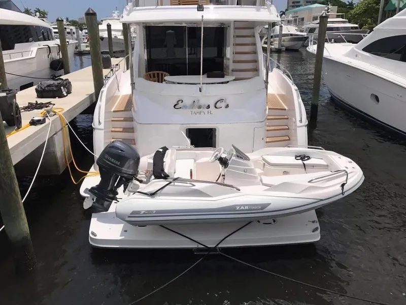 Slide: The Image of image does not reflect this boats special colors - 8