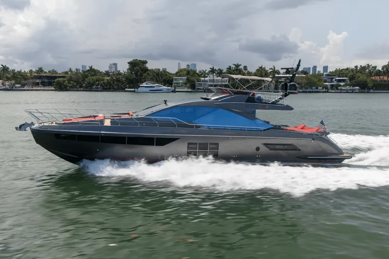 Slide: The Image of Azimut S7 2019 - 13