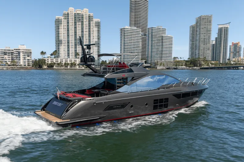 Slide: The Image of Azimut S7 2019 - 15