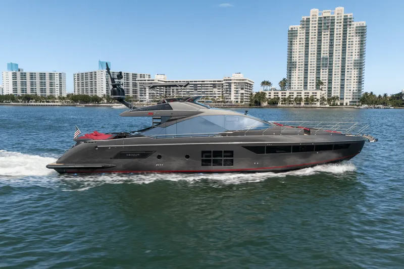 Slide: The Image of Azimut S7 2019 - 16