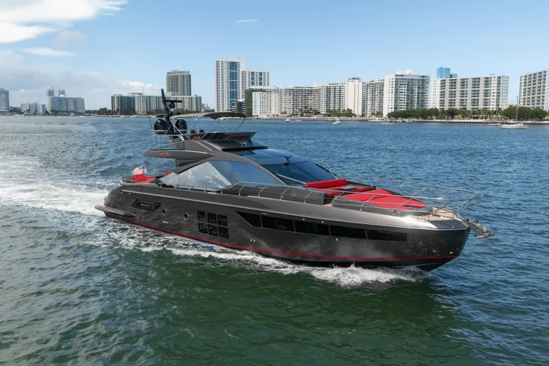 Slide: The Image of Azimut S7 2019 - 17