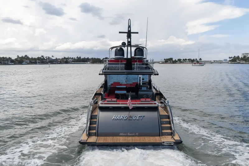 Slide: The Image of Azimut S7 2019 - 21