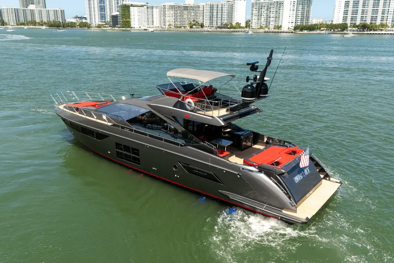 Slide: The Image of Azimut S7 2019 - 4