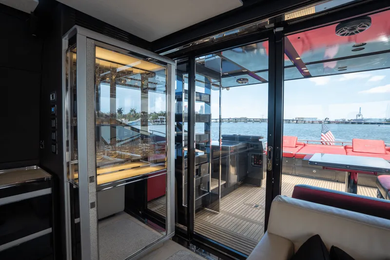 Slide: The Image of Azimut S7 2019 - 51