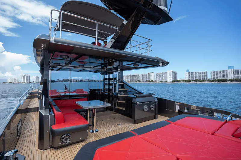 Slide: The Image of Azimut S7 2019 - 55