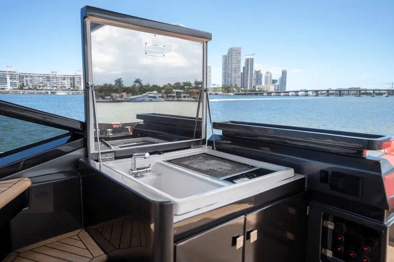 Slide: The Image of Azimut S7 2019 - 57