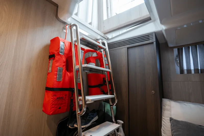 Slide: The Image of Azimut S7 2019 - 74