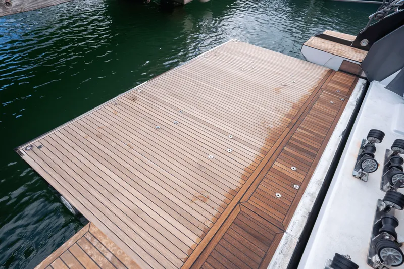 Slide: The Image of Azimut S7 2019 - 76