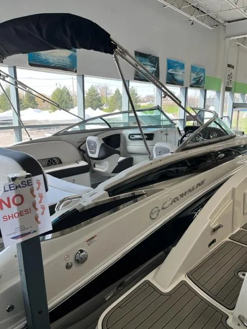 Slide: The Image of Crownline Boats E235 2023 - 4