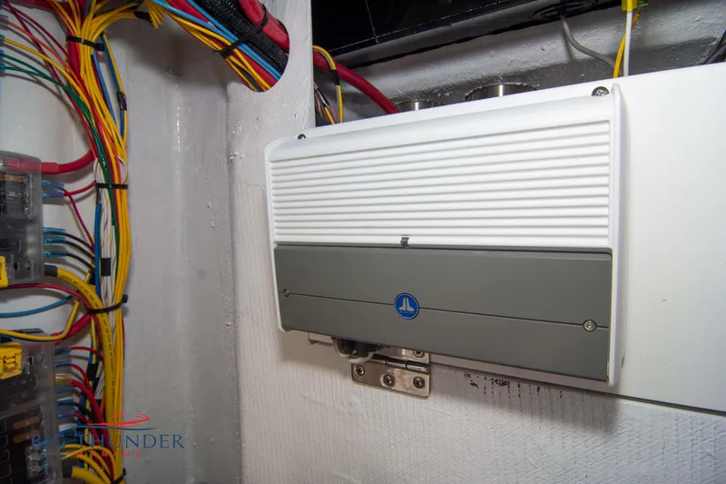 Slide: The Image of Fountain 32 NX 2022 - 59