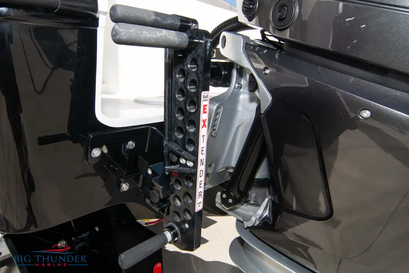 Slide: The Image of Fountain 32 NX 2022 boat motor mount with extender. - 8