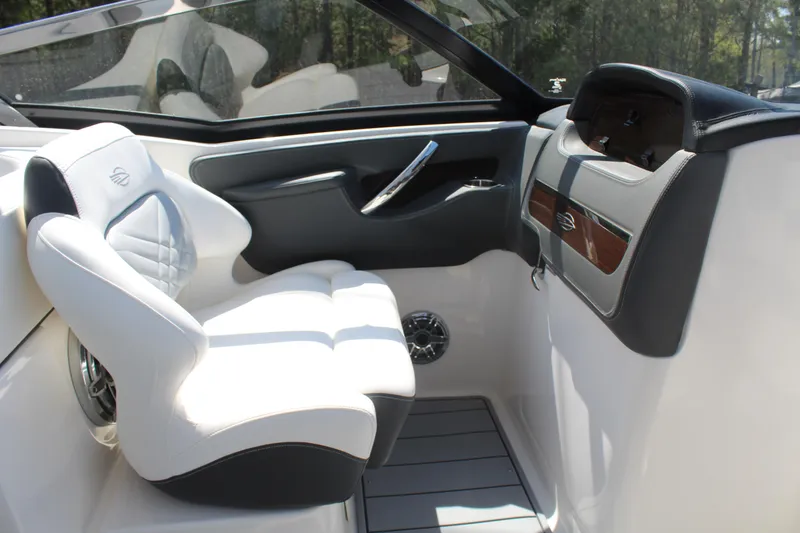 Slide: The Image of Chaparral 317 SSX 2022 - 11