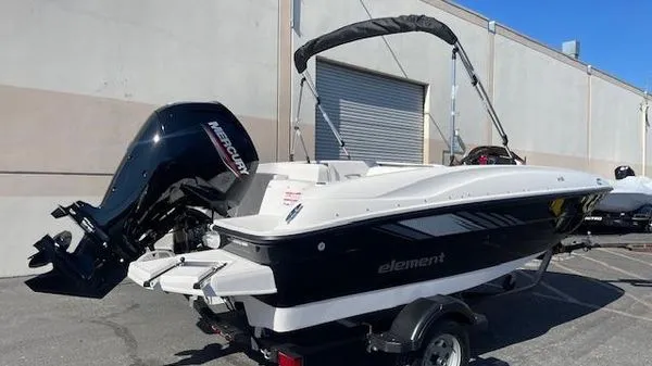 The Image of Bayliner E16 2016 - 0