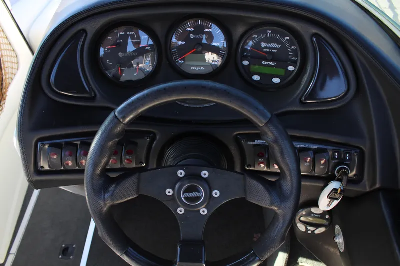 Slide: The Image of Malibu Sunscape 21 LSV 2003 - 8