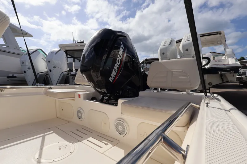 Slide: The Image of Boston Whaler 170 Montauk 2026 - 4