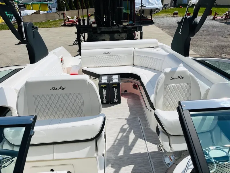 Slide: The Image of Sea Ray 280 SLX 2023 - 5