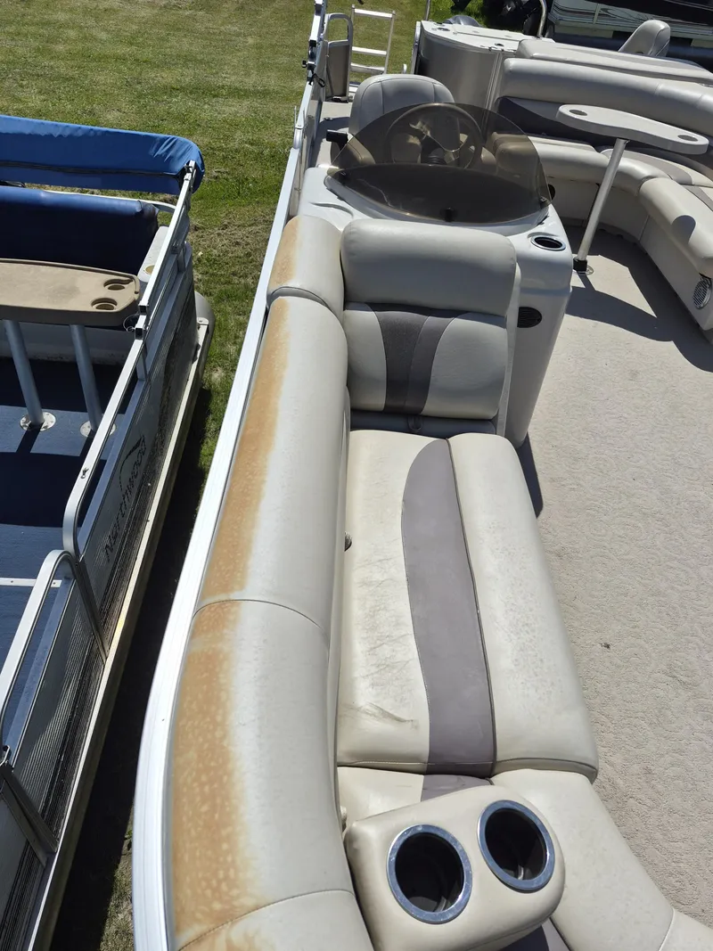 Slide: The Image of Southbay 525FCR 115MERC SEALEGS TRLR 2011 - 10