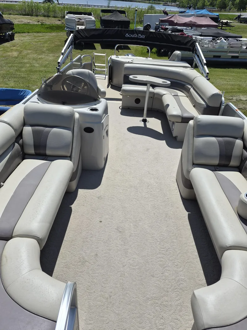 Slide: The Image of Southbay 525FCR 115MERC SEALEGS TRLR 2011 - 7