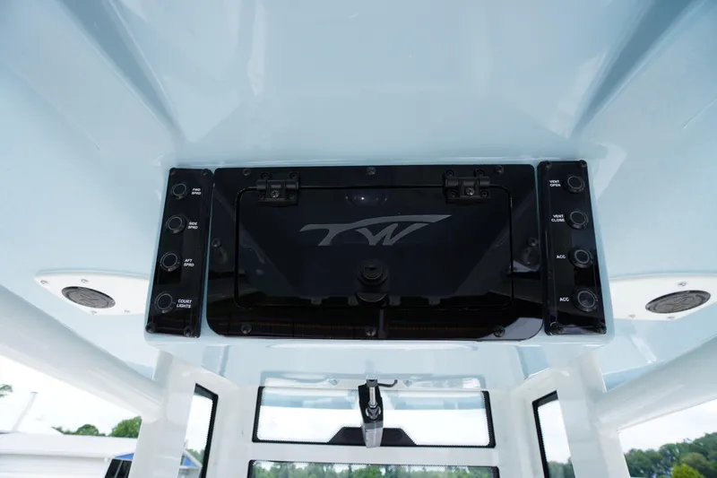 Slide: The Image of Tidewater 232 SS 2026 - 70