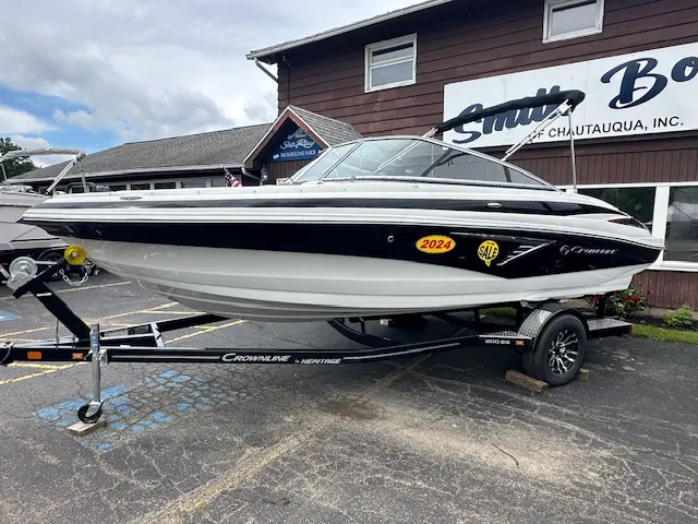 Slide: The Image of Crownline Boats 200 SS 2024 - 28