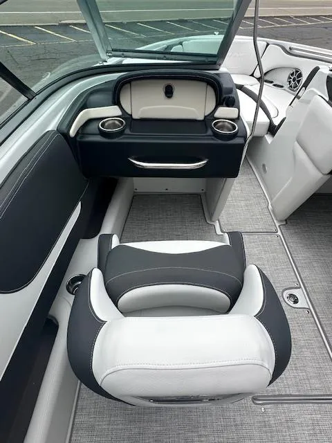Slide: The Image of Crownline Boats 200 SS 2024 - 14