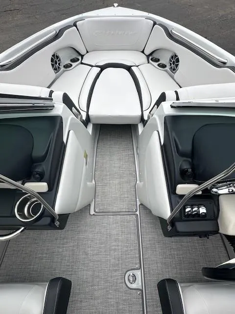 Slide: The Image of Crownline Boats 200 SS 2024 - 16