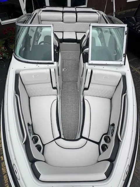 Slide: The Image of Crownline Boats 200 SS 2024 - 20