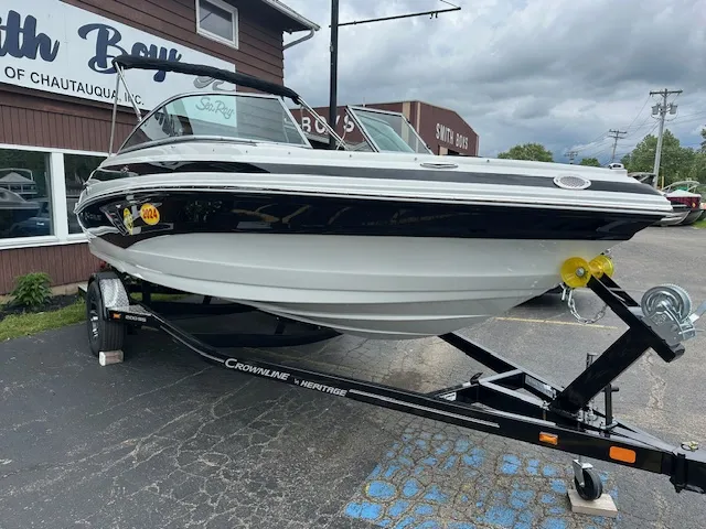 Slide: The Image of Crownline Boats 200 SS 2024 - 26