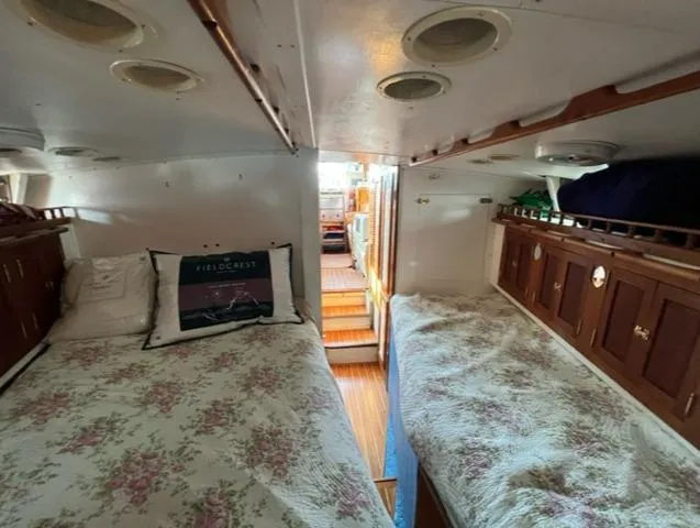 Slide: The Image of Endurance Pilothouse 1992 - 33