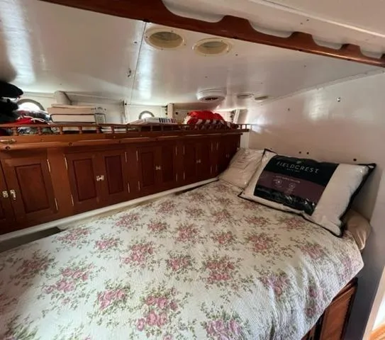 Slide: The Image of Endurance Pilothouse 1992 - 34