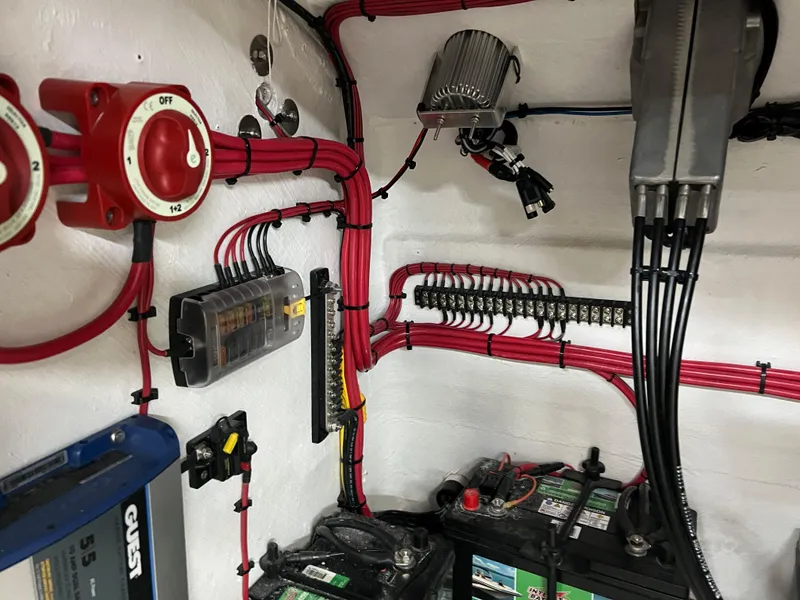 Slide: The Image of Wellcraft Scarab Sport 302 1979 - 66