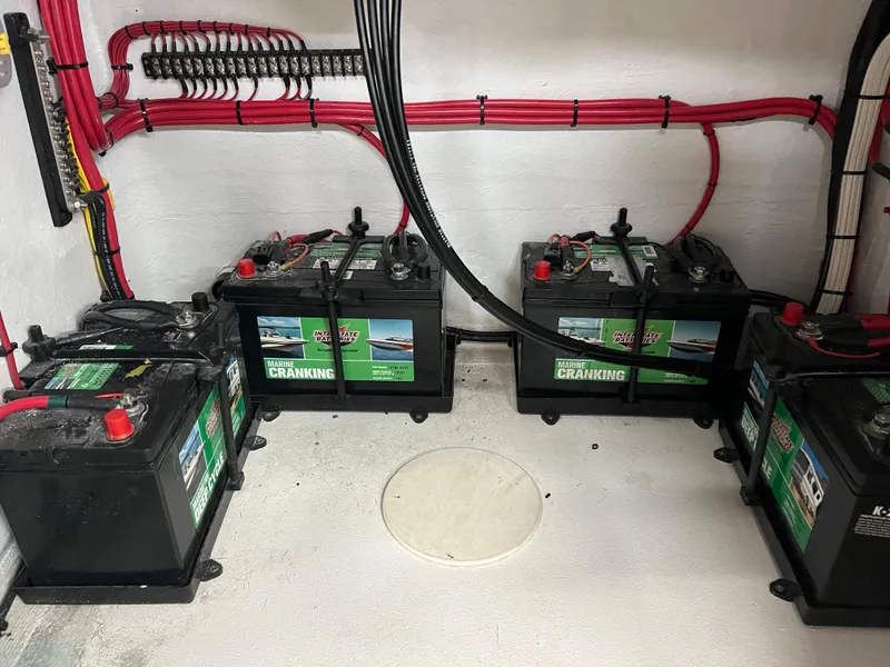 Slide: The Image of Wellcraft Scarab Sport 302 1979 - 67