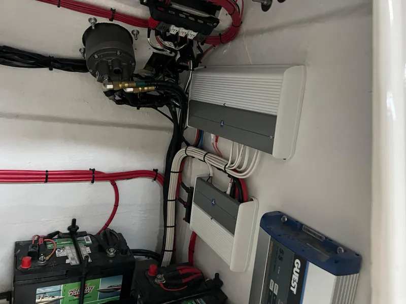 Slide: The Image of Wellcraft Scarab Sport 302 1979 - 68